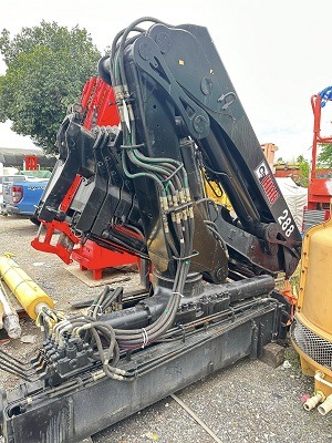 HIAB 288 เครนโหลดเดินทาง มีสมรรถนะในการยกสิ่งของได้สูงถึง 28 เมตร - ส.เกียรติเจริญ ค้าของเก่า บ่อวิน